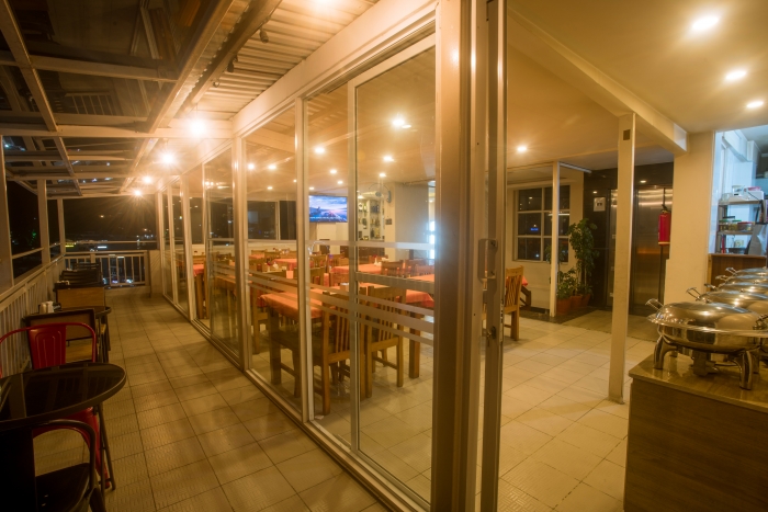 Rooftop Restaurant & Bar